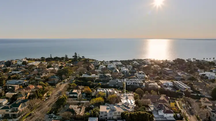 9 Lasswade Court, Brighton VIC 3186