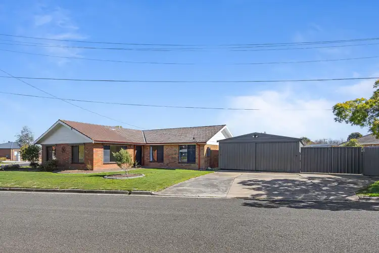 15 Morgan Street, Sebastopol VIC 3356