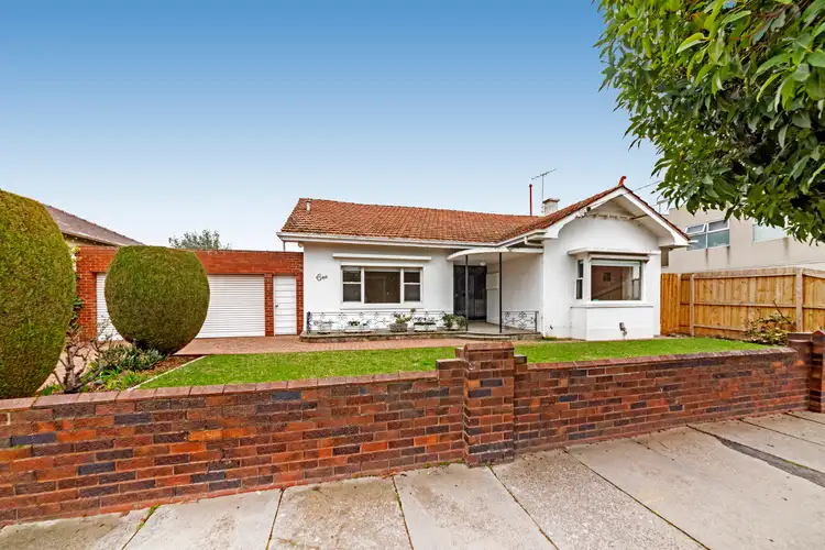 1 James Avenue, Glen Huntly VIC 3163