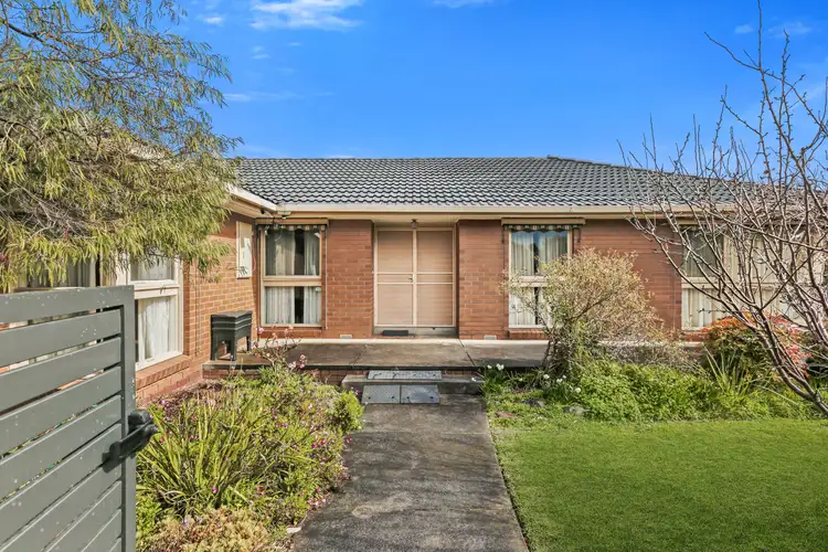44 Brentwood Drive, Glen Waverley VIC 3150