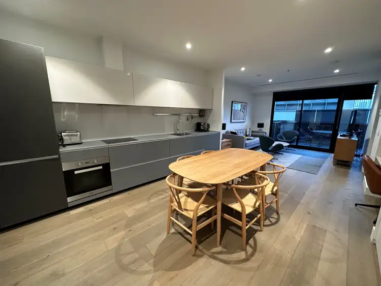 904/14 Queens Road, Melbourne VIC 3004