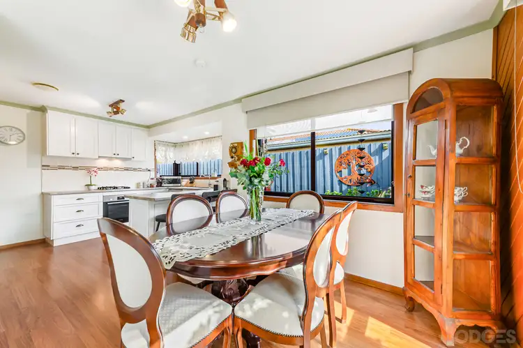 Fourth view of Homely house listing, 2 Linda Court, Werribee VIC 3030