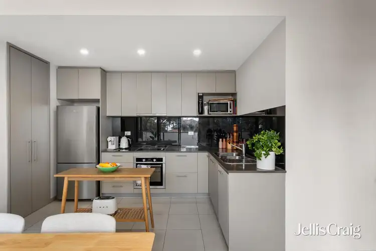 Third view of Homely apartment listing, 8/76 East Boundary Road, Bentleigh East VIC 3165