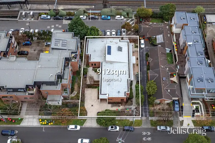 5 Station Avenue, Mckinnon VIC 3204