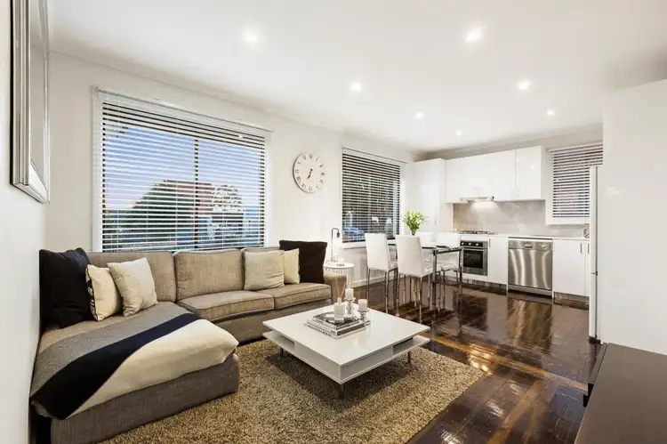 60 McEwan Road
