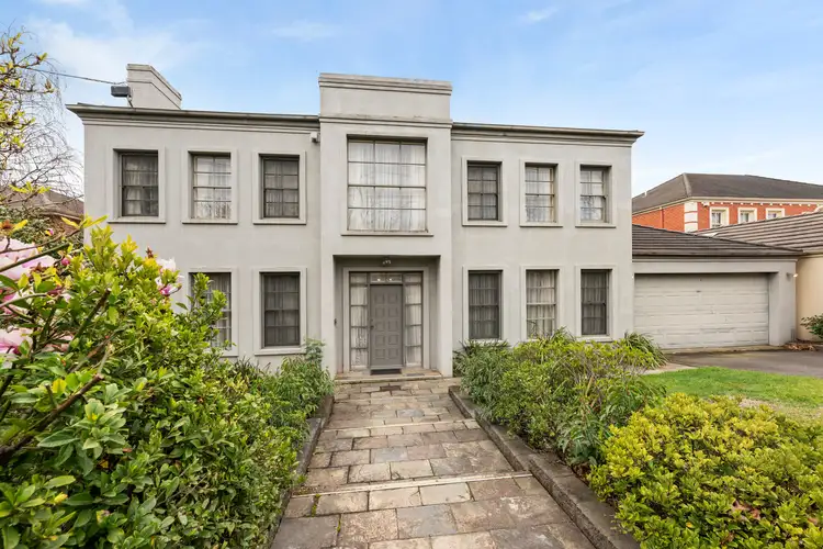 8 Wills Street, Kew VIC 3101