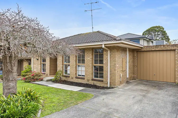 2/18 Botanic Drive, Glen Waverley VIC 3150