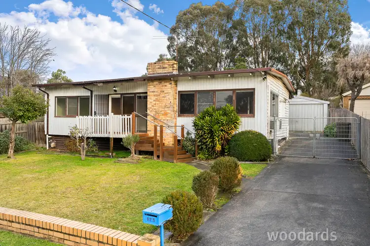125 Bogong Ave, Glen Waverley VIC 3150