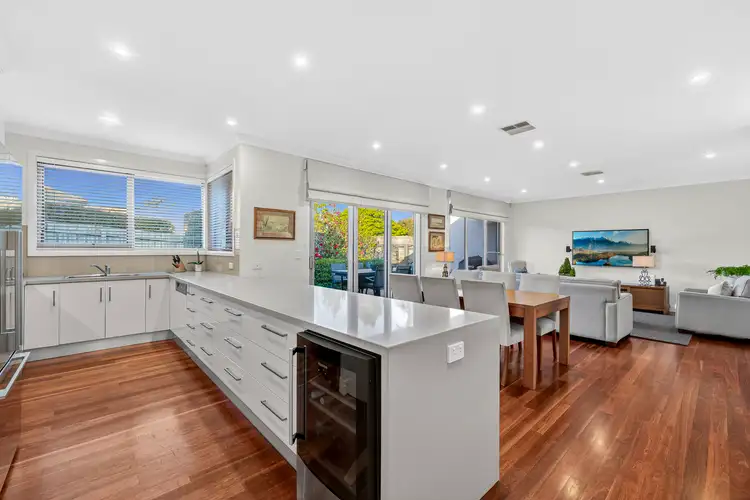 1/4 Kunzea Court, Mount Waverley VIC 3149