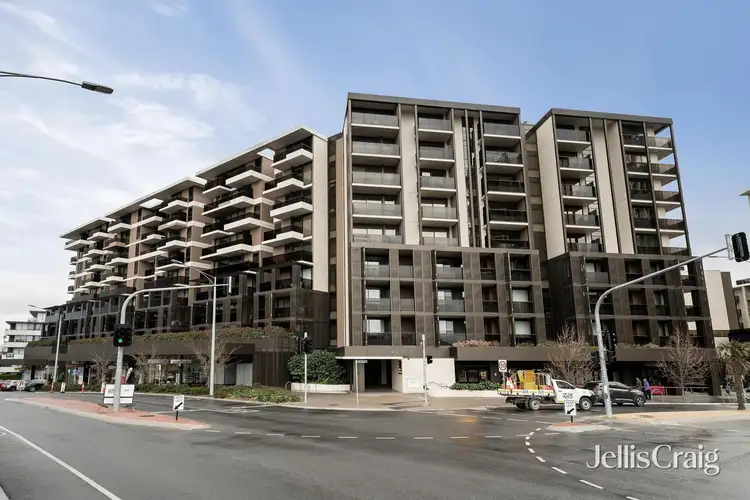 2 Caulfield Boulevard