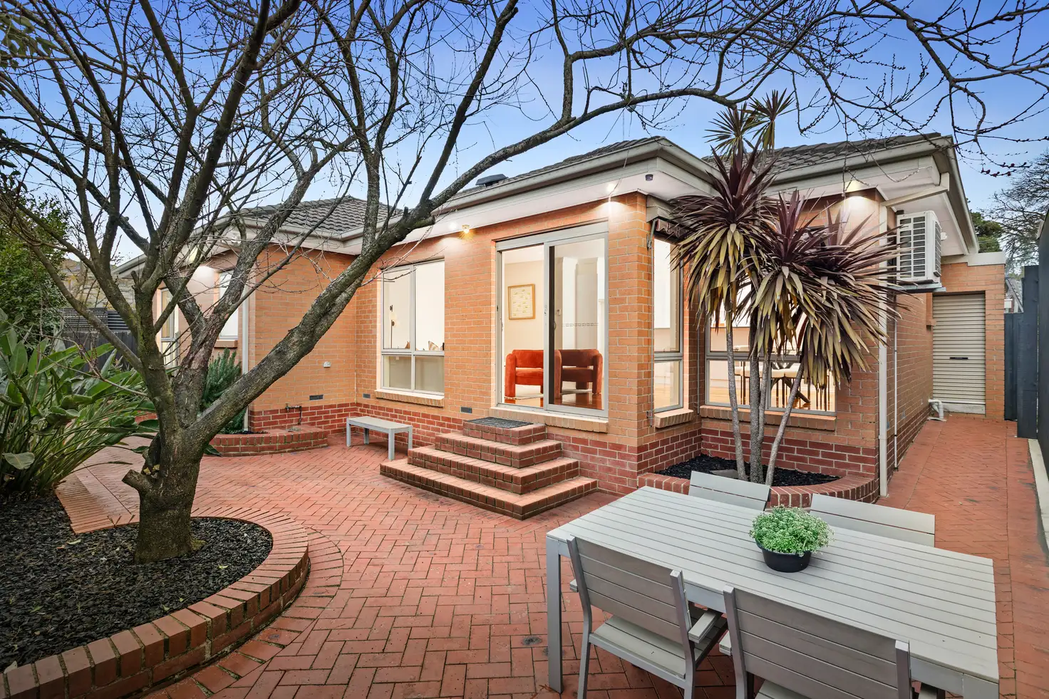 Main view of Homely townhouse listing, 2/21 Grandview Road, Chadstone VIC 3148