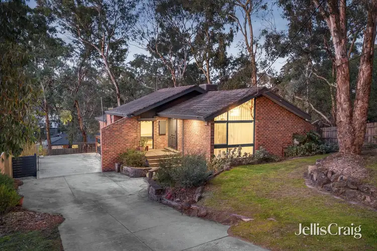 15 Cromwell Street, Eltham VIC 3095