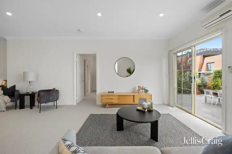Third view of Homely townhouse listing, 1/42 Bendigo Avenue, Bentleigh VIC 3204