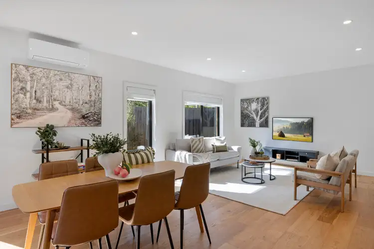 Fifth view of Homely house listing, 2/5 Hamilton Close, Kilsyth VIC 3137