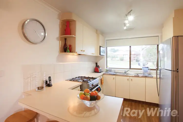8 Prospect Hill Crescent, Dandenong North VIC 3175
