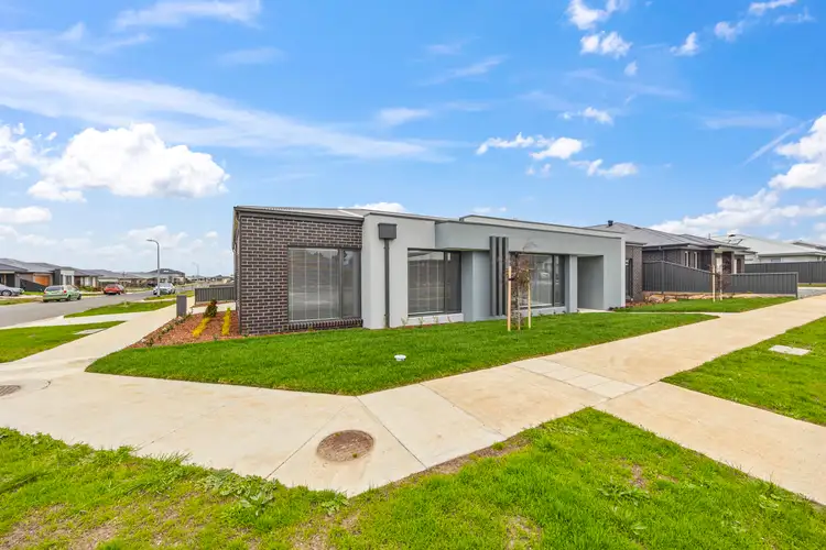 8 Martland Street, Lucas VIC 3350
