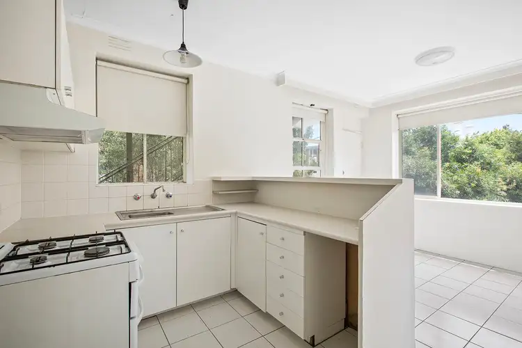 Second view of Homely apartment listing, 6/27 Robe Street, St Kilda VIC 3182