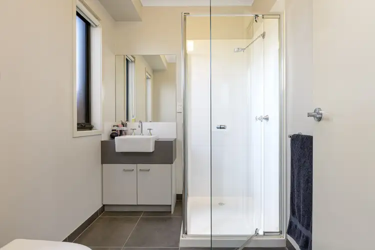 Fifth view of Homely house listing, 4 Shannon Close, Alfredton VIC 3350