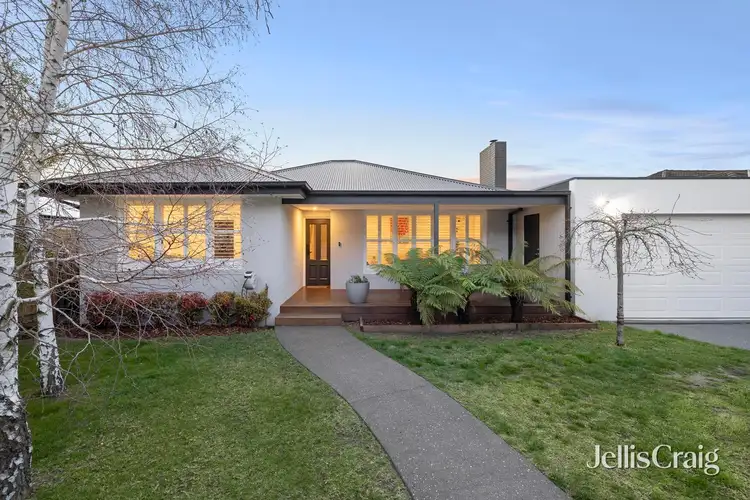 27 Pasadena Crescent, Bentleigh East VIC 3165