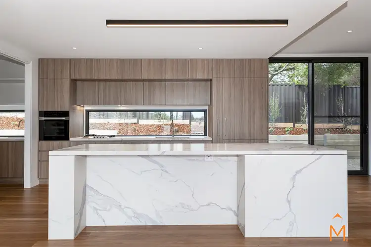 8 Amesbury Court