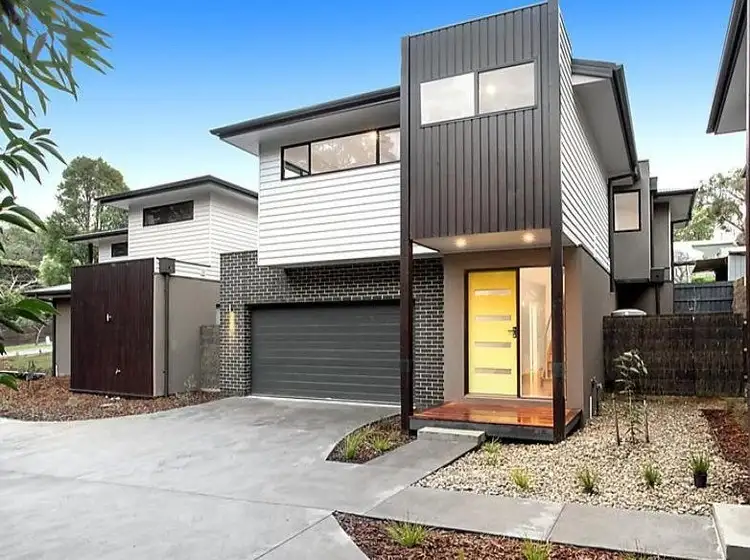 Main view of Homely townhouse listing, 2/24 Astley St, Montmorency VIC 3094