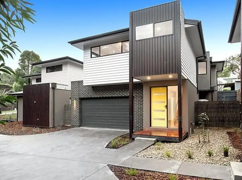 Main view of Homely townhouse listing, 2/24 Astley St, Montmorency VIC 3094