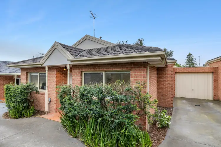 2/8 Westbrook Street, Chadstone VIC 3148