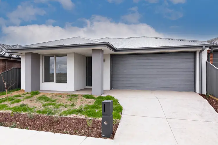 14 Goldfinch Road, Winter Valley VIC 3358