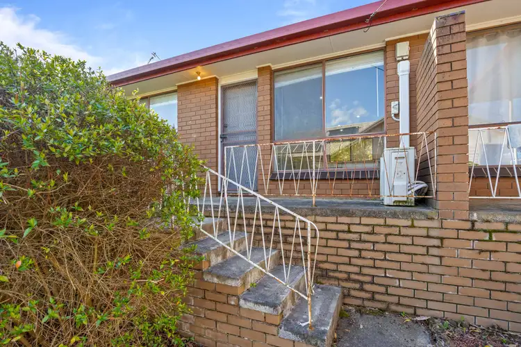 2/619 Neill Street, Soldiers Hill VIC 3350