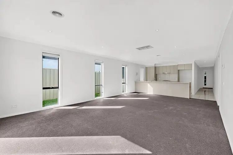 16 Harwood Court, Burnside Heights VIC 3023