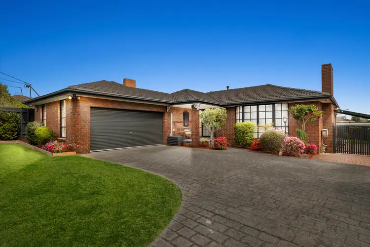 8 Royton Street, Burwood East VIC 3151