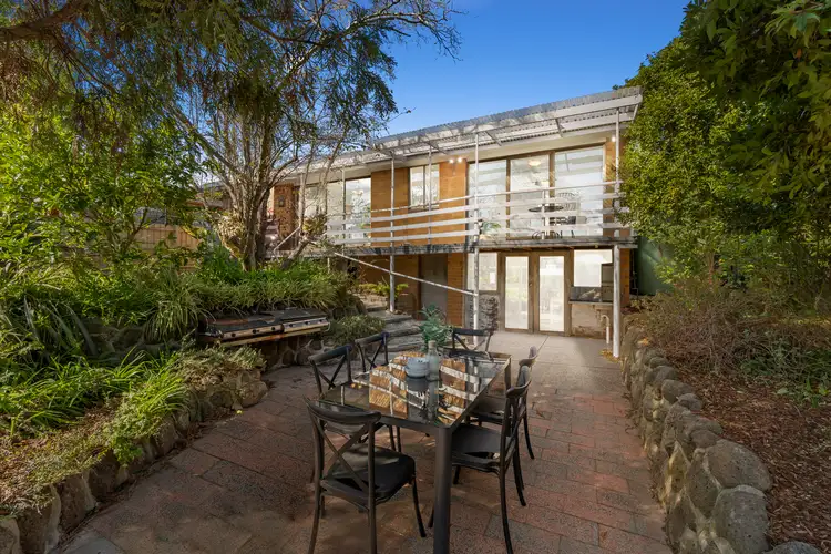 31 Lynden Grove, Mount Waverley VIC 3149