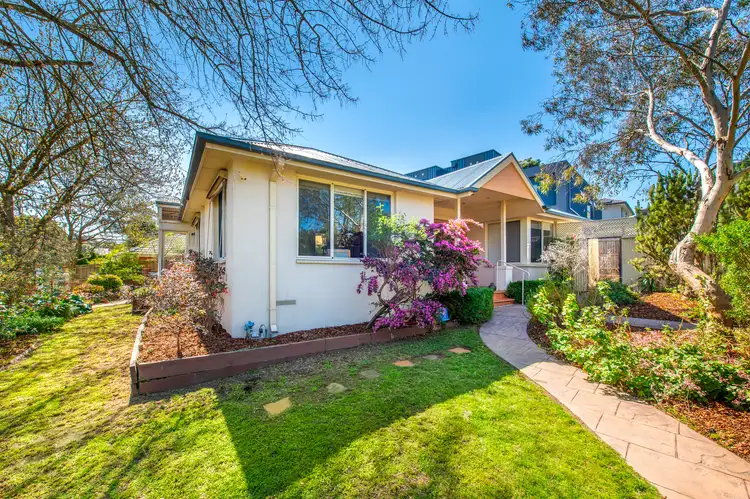 1 Downing Street, Blackburn VIC 3130