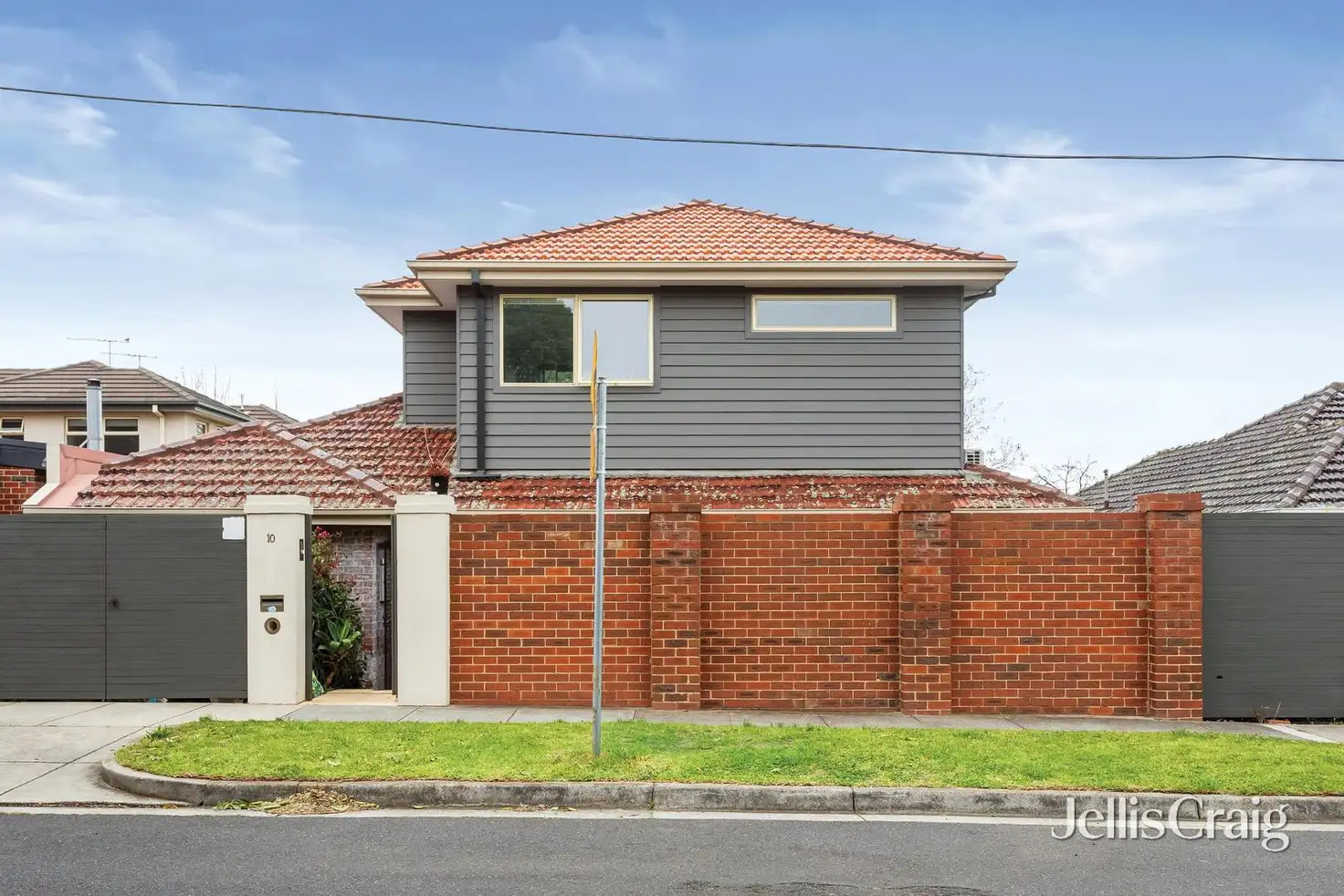 Main view of Homely townhouse listing, 10 Anstee Grove, Bentleigh VIC 3204