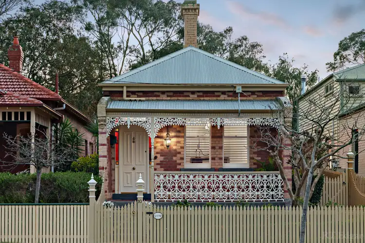 10 Bow Crescent, Camberwell VIC 3124