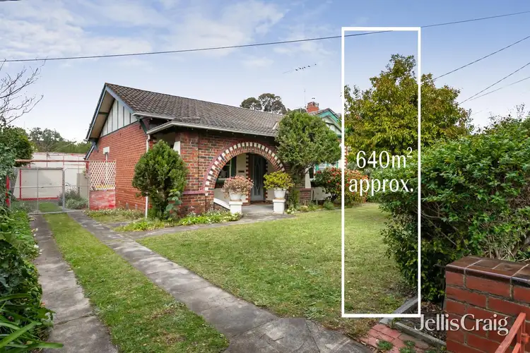 13 Albert Road, Carnegie VIC 3163