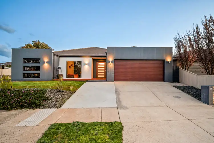 11 Carriers Arms Drive, Miners Rest VIC 3352