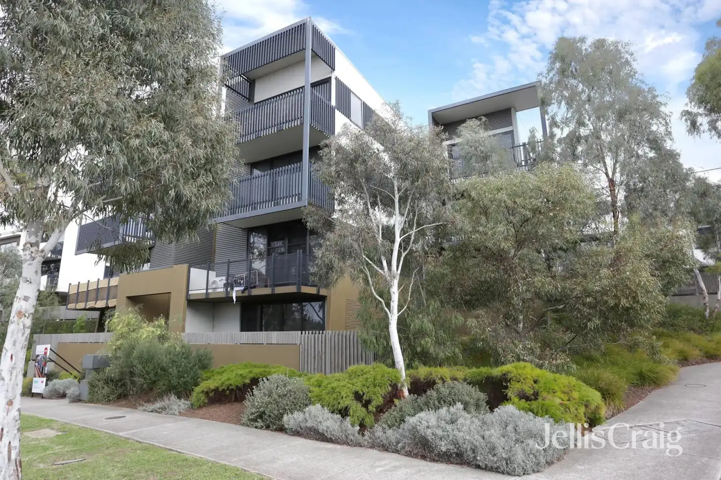 Main view of Homely townhouse listing, 2/40 Ormond Boulevard, Bundoora VIC 3083