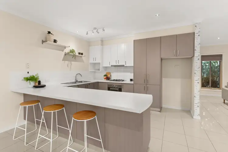 Fifth view of Homely townhouse listing, 1/10 Railway Parade South, Chadstone VIC 3148
