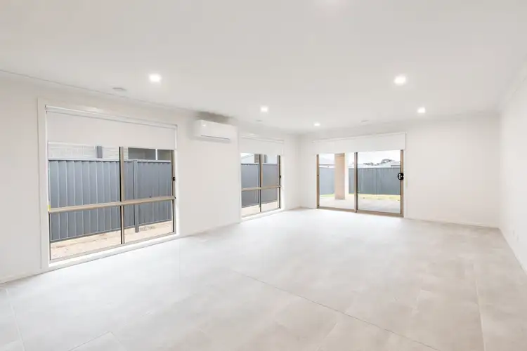 Third view of Homely house listing, 21 Verdale Drive, Alfredton VIC 3350