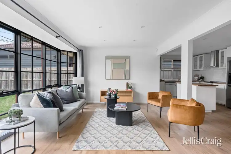 Second view of Homely house listing, 2/19 Gardeners Road, Bentleigh East VIC 3165