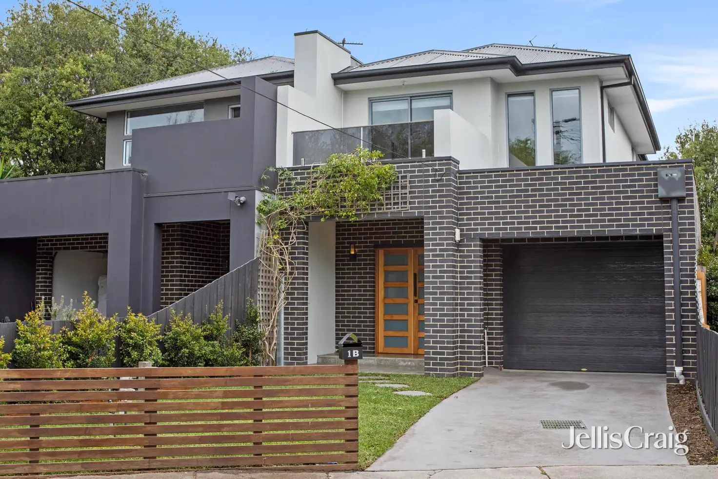 Main view of Homely townhouse listing, 1b Dendy Court, Cheltenham VIC 3192