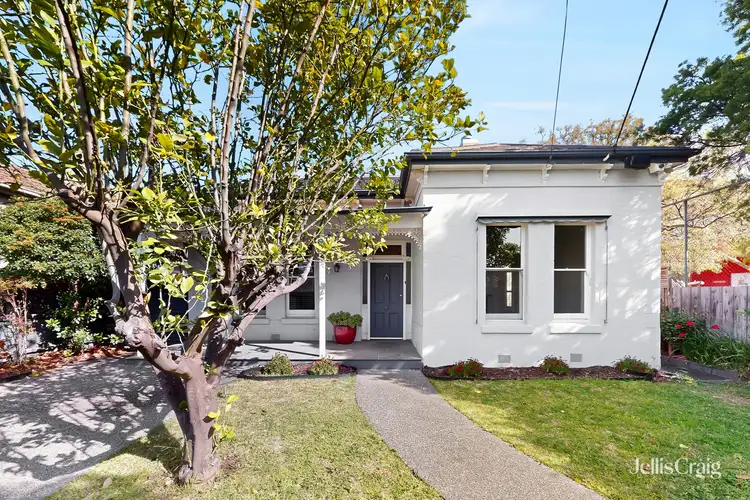 6 Osborne Close, Brighton VIC 3186