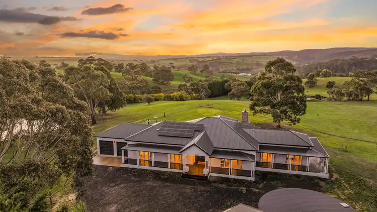 15 La Cote Road, Greendale VIC 3341