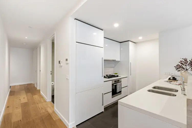 Sixth view of Homely apartment listing, 2/18 Wendouree Parade, Lake Wendouree VIC 3350