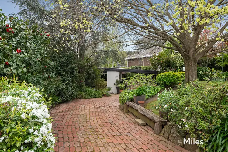35 Winston Road, Viewbank VIC 3084
