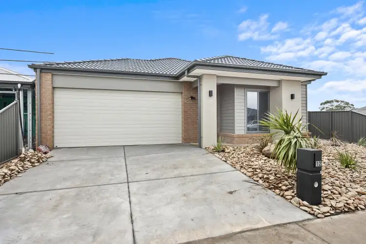 12 Limetree Way, Lake Gardens VIC 3355