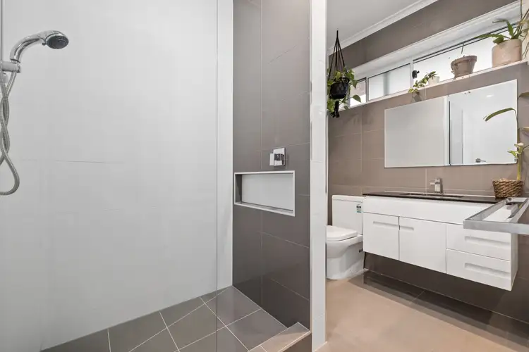 Sixth view of Homely villa listing, 1/438-440 Nepean Highway, Parkdale VIC 3195