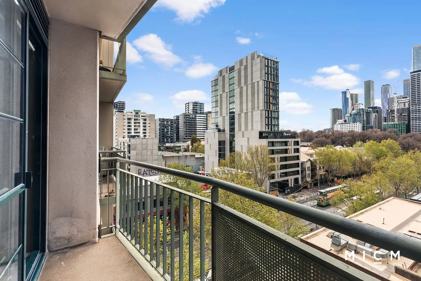 Main view of Homely apartment listing, 811/585 La Trobe Street, Melbourne VIC 3000
