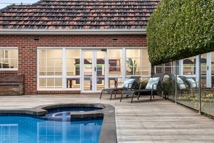 23 Rochester Road, Canterbury VIC 3126